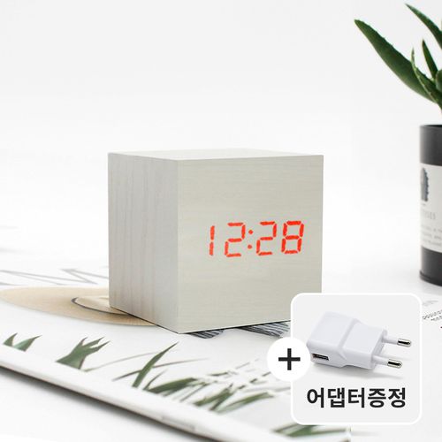 디지털 LED 탁상시계 전원어댑터 포함 우드 미니 큐브, 화이트우드+레드LED